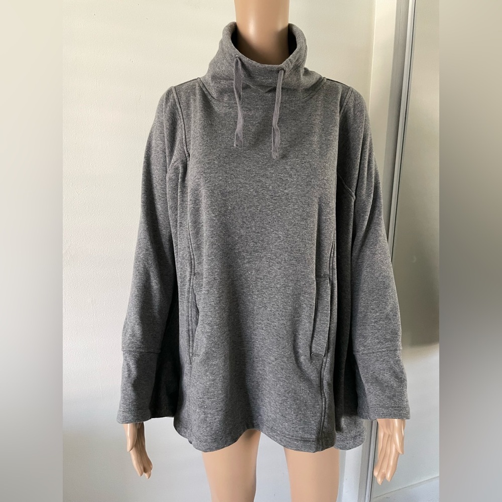 UGG Funnel Neck Pichot Oversized Poncho Size M/L Loungewear Sweatshirt Gray - Picture 2 of 5